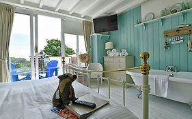 Lulworth Cove Inn 3*